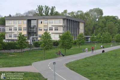 Nowy budynek dydaktyczny Zespołu Szk&oacute;ł Gospodarczych